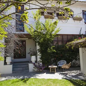 https://number5-guesthouse.hotels-capetown.com